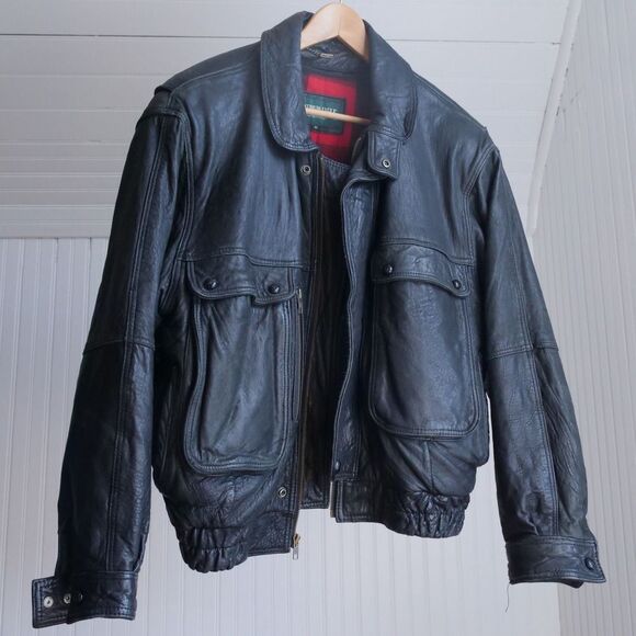 Great 1980s/90s American Eagle Outfitters Black Leather Bomber Jacket - Picture 6 of 8